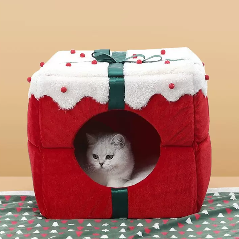 Christmas Gift Box Cat Bed Winter Warm Cave - DeeplPet