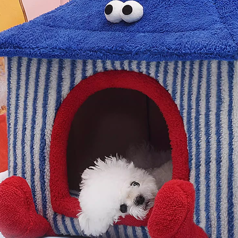 Enclosed Indoor Dog House with Broccoli Toy, Igloo Cave for Cats - DeeplPet